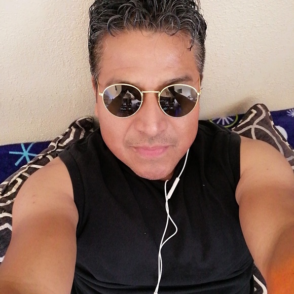 Meet your Posher, David - Picture 1 of 1